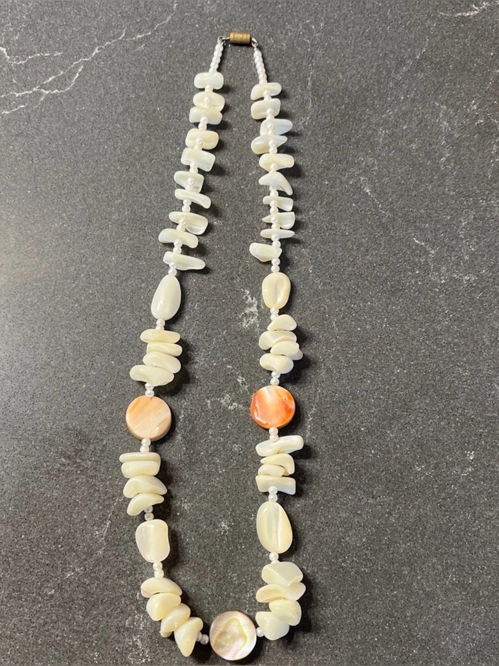 Mother of pearl 20 in necklace
